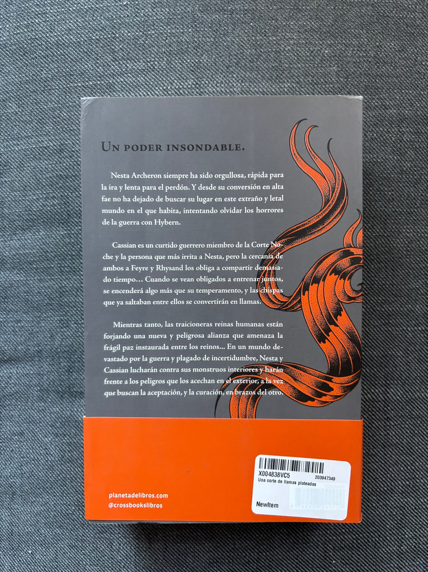 Una corte de llamas plateadas, Sarah J Maas
